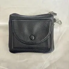 ブラックレザーポーチ