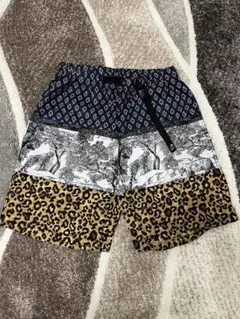 ゴースローキャラバン　ハーフパンツ　ショートパンツ　総柄　ヒョウ柄　美品のサムネイル