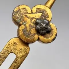 062210 アンティーク　金工　瓜の中折菱文様　銀梅飾り　平打ち足金色かんざし