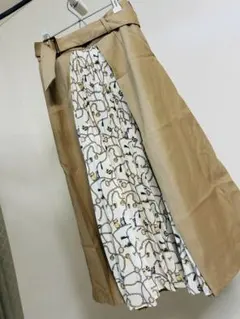 ナチュラルビューティーベーシック　スカート