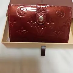 LOUIS VUITTON ヴェルニ 二つ折り財布のサムネイル