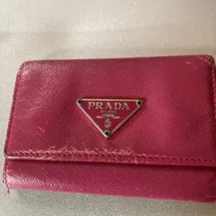 PRADA ピンク サフィアーノレザー キーケース