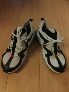 Nike エアマックス　スニーカー ホワイト/ブラック/レッド