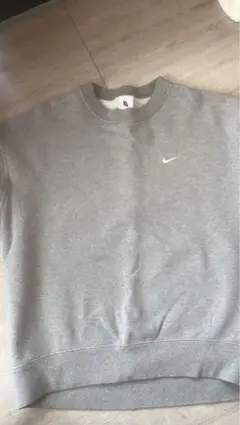 NIKE ソロスウッシュ　グレー　スエット
