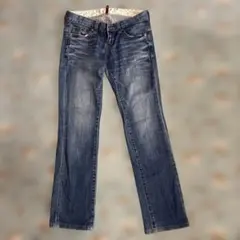 UNIQLO スリムフィット ストレートデニム