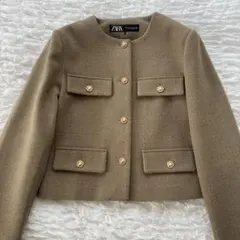 ♡SNSで大人気‼︎♡ZARA ノーカラージャケット　ゴールドボタン