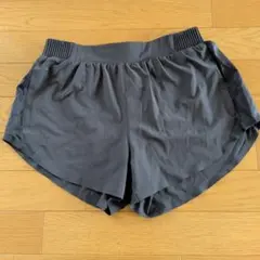 Nike ブラックグレーショートパンツ