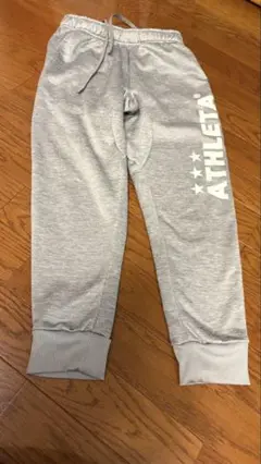 ATHLETA グレー ジャージ 140