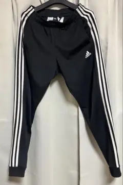 adidas ジャージパンツ　黒
