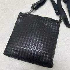 美品✨ボッテガヴェネタ イントレチャート サコッシュ ショルダーバッグ ブラック