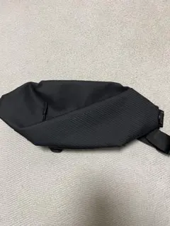 THE PARADERO ボディバッグ ブラック