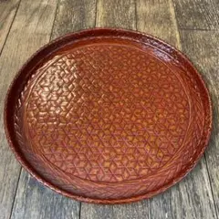 鎌倉彫 赤い漆器の花模様の盆 伝統工芸 約40cm×32cm ほぼ未使用 - メルカリ