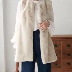 フェイクファーベスト