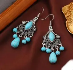 ヴィンテージスタイル ターコイズブルー ピアス　レトロ　ボヘミアン　おしゃれ