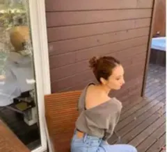 louren ベージュ 2way クロップドトレーナー Fサイズ　佐藤涼実