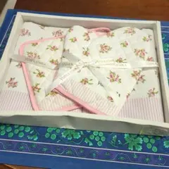 茶吉さん 専用　YUMI KATSURA 可愛い薔薇模様キッチン　ミトンセット