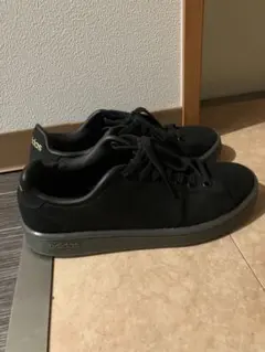 adidas ブラック スニーカー