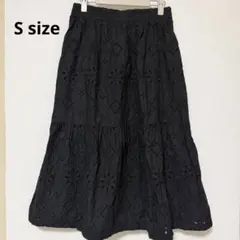 GAP 刺繍レース ロングスカート 黒　S