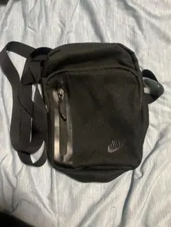 NIKE ショルダーバッグ ブラックのサムネイル