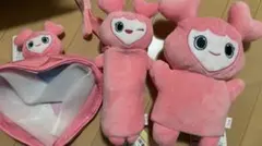 TWICE モモ gigo TWICE LOVELYS Hug Pochette MOVELY Momo GiGO Limited 9in Plush Doll