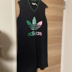 adidas トレフォイル ノースリーブ ワンピースのサムネイル