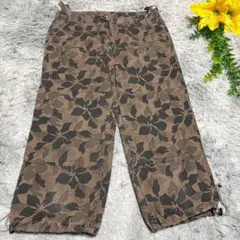 エーグル AIGLE 花柄 総柄 カーゴパンツ クロップド 裾ドローコード Lのサムネイル