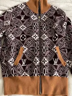 Item thumbnail for item df2a424b-0b0a-405e-b8e3-4e92fe8373d2