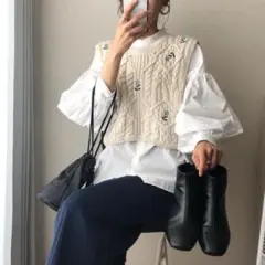 ZARA 刺繍付きケーブルニットベスト