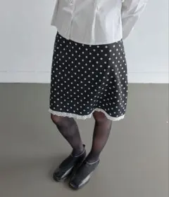 UNE MANSION ドットAラインスカート M