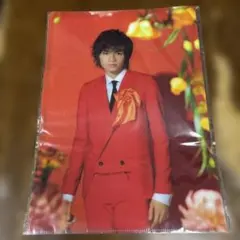 中島健人　赤いスーツ クリアファイル