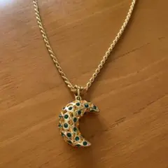 三日月型ペンダント ネックレス