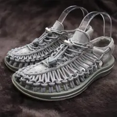 KEEN UNEEK スポーツサンダル グレー 23cm レディースのサムネイル