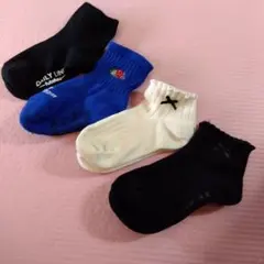 キッズ　ベビー　靴下 リボン付き 4足セット