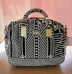 【DIESEL】ゼブラ柄 モノトーン ハンドバッグ ショルダーバッグバッグ