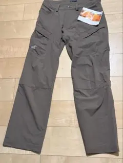 ARC'TERYX アウトドアパンツ M グレー　未使用品　タグ付きのサムネイル