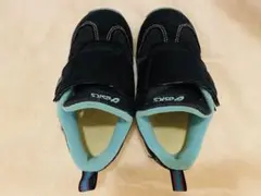 asics キッズスニーカー 黒/青 16センチ 公園用、洗い替え用に