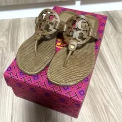 未使用級✨トリーバーチ ミラーサンダル 約24cm ロゴ エナメル