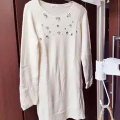 MIIAビジュー付きホワイト長袖ニットワンピース