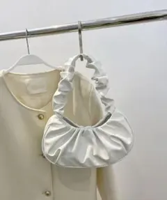 Item thumbnail for item 2b4de7a6-941d-4a7c-844b-5b5ad85c1694