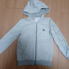 アディダスパーカー　薄手パーカー　グレー　130