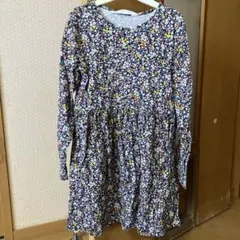 H&M 花柄長袖ワンピース 122/128