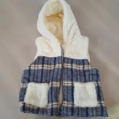 新品未使用品　フード付き ベスト 110