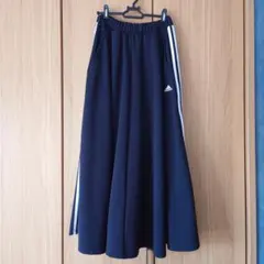 adidas 黒 フレア　ロングスカート