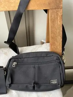 ボディバッグ