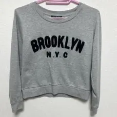 【INGNI】BROOKLYN N.Y.C. グレー トップス　スウェット