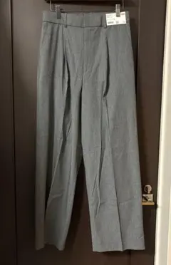 新品＊ユニクロ＊タックワイドパンツ＊L