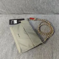 topologie トポロジーブラック ショルダーバッグ グレー男女兼用