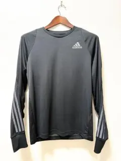 美品　アディダス　スポーツ長袖シャツ　ブラック　Mサイズ