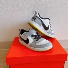 NIKE ナイキ　キッズスニーカー　15cm グレー、ホワイト ベルクロ