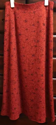 美品 FONCE ルージュヴィフ ドローイングフラワースカート ロングのサムネイル